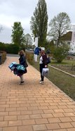 Freude über Schulranzen