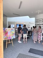 Bei der Begrüßung zur Vernissage